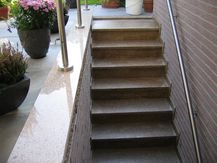 Kellertreppe aus Naturstein